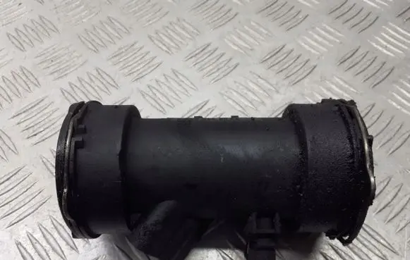Mercedes-Benz C W203 Intercooler hose/pipe A2035200295