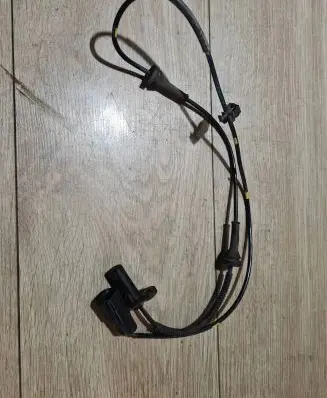 Volvo XC90 ABS brake wheel speed sensor 30682479