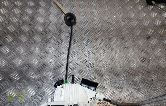 Mercedes-Benz E A207 Front door lock A2077604540