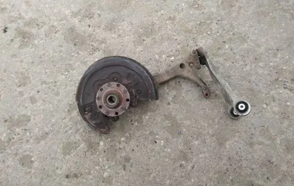 Volkswagen PASSAT B5.5 Front wheel hub
