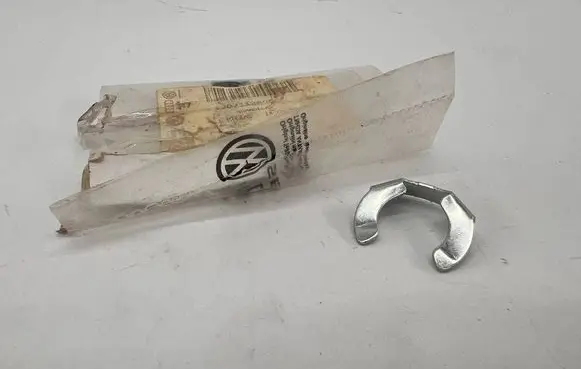 Volkswagen Golf VI Gear shift rod 1J0711280C