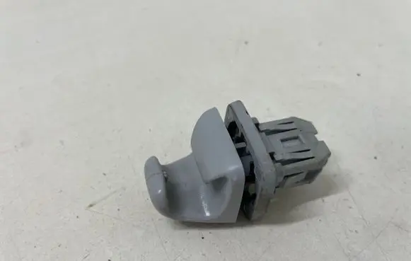 Toyota Avensis T270 Sun visor clip/hook/bracket 