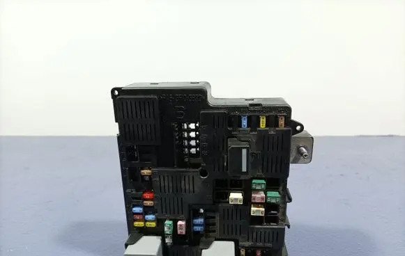 Volvo S90, V90 Fuse box set 31473770