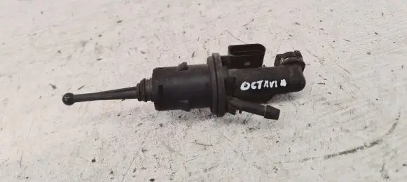 Skoda Octavia Mk2 (1Z) Clutch master cylinder 1K0721388F