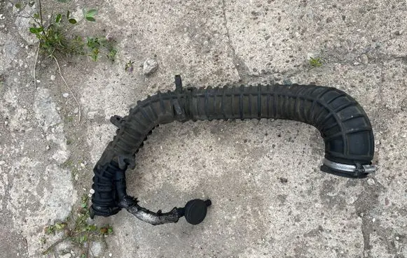 Mercedes-Benz Sprinter W901 W902 W903 W904 Intercooler hose/pipe 7744090028 08489886