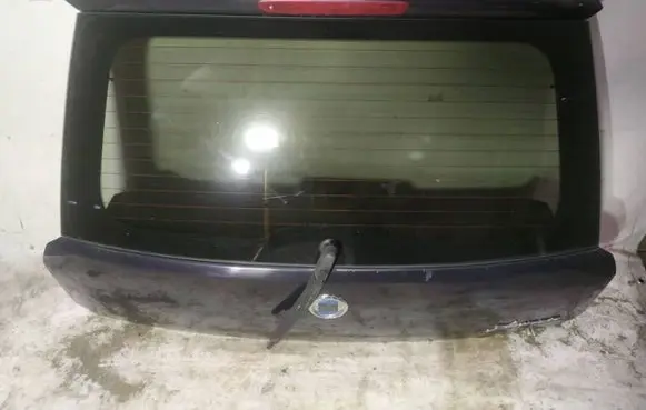 Fiat Punto (188) Tailgate/trunk/boot lid melynas
