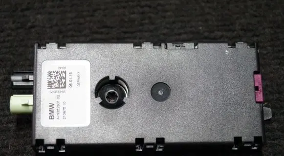 BMW X1 F48 F49 Aerial antenna amplifier 9352601