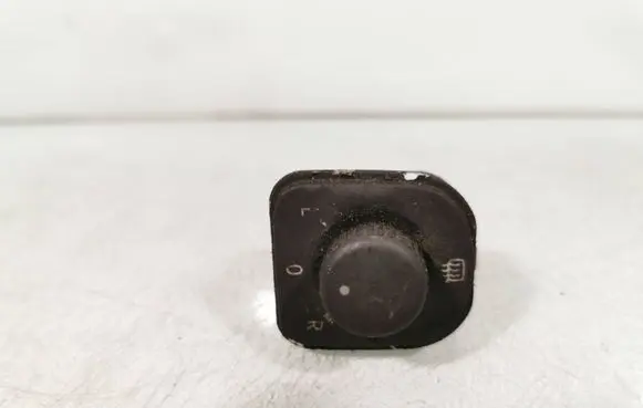 Volkswagen PASSAT B6 Wing mirror switch 1K0959565F