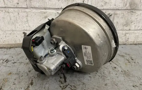 Audi A4 S4 B9 8W Brake booster 8W0612103K