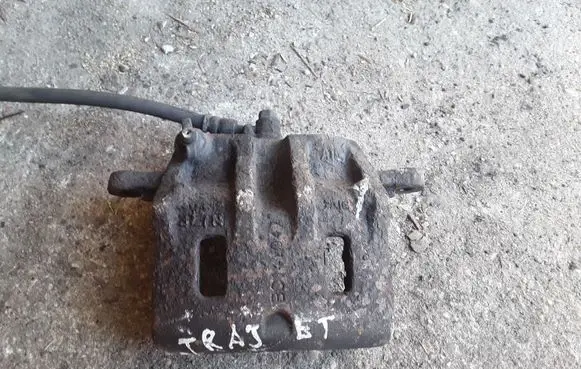 Hyundai Trajet Front brake caliper NOCODE