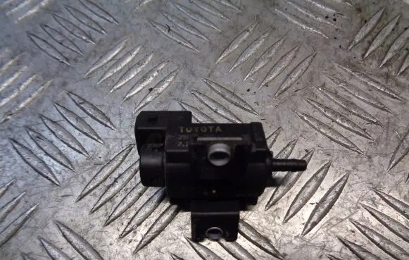 Toyota Avensis T250 Valve vacuum 25860-0R010