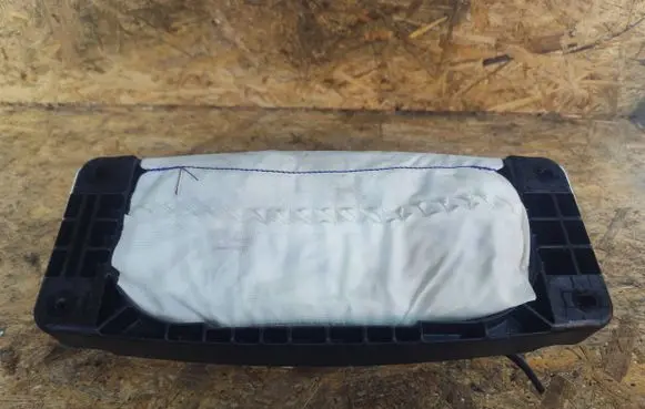 Mercedes-Benz CLA C117 X117 W117 Passenger airbag A1768600002 48713810700 618237602