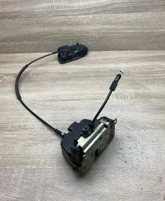 Nissan Primera Rear door lock 82671AV601 500670006