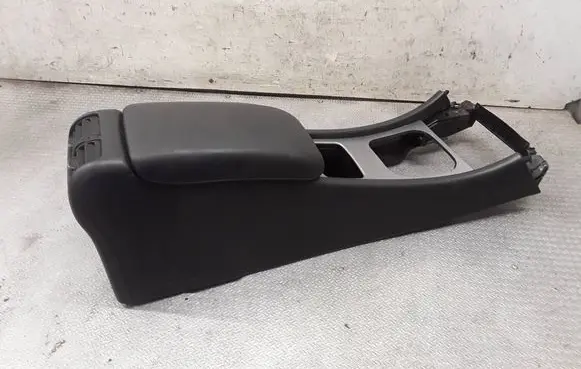 Mercedes-Benz C W203 Armrest