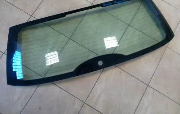 Skoda Fabia Mk2 (5J) Rear windscreen/windshield window 5J6845049K NE70488