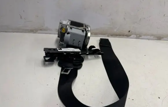 Audi Q7 4M Front seatbelt 4M0857706