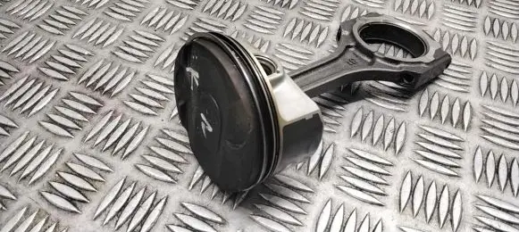 Lexus RX 450H Piston with connecting rod 92LE