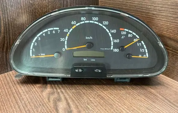 Mercedes-Benz Sprinter W901 W902 W903 W904 Speedometer (instrument cluster) 0014468521 A0014468521 88311295