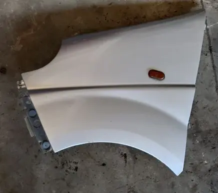 Opel Vivaro Fender