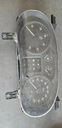 Renault Trafic II (X83) Speedometer (instrument cluster) P8200295452 216769058