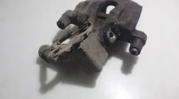 Rear brake caliper