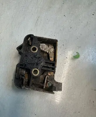 Volkswagen Transporter - Caravelle T3 Front door lock 251837015A