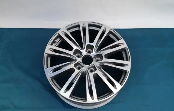 Audi A8 S8 D5 R12 alloy rim 4H6601023