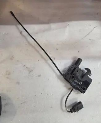 Volkswagen T-Cross Engine bonnet/hood lock/catch 8S0823509