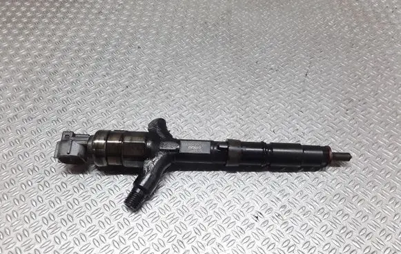 Toyota Corolla E110 Fuel injector 2367027020
