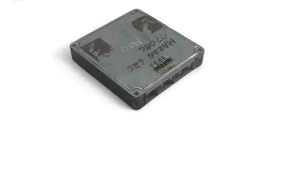 Mazda 626 Engine control unit/module ECU FE6E18881E
