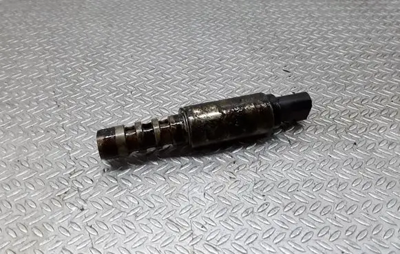 Audi A6 S6 C6 4F Camshaft vanos timing valve 06E109257J