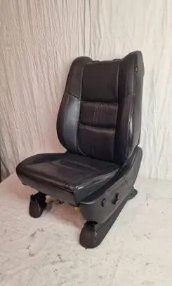 Jeep Grand Cherokee Front driver seat 919852105 D0CW59137M9
