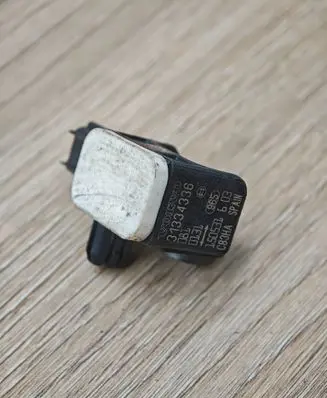 Volvo V60 Airbag deployment crash/impact sensor 31334336 MRSA5 8042A4
