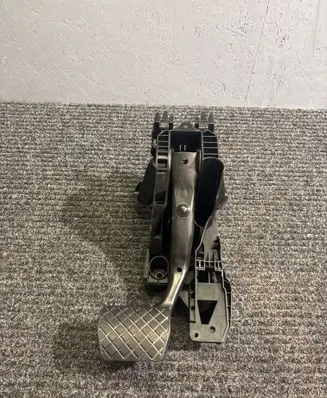 Volkswagen Tiguan Brake pedal 5Q1723058BP 140519