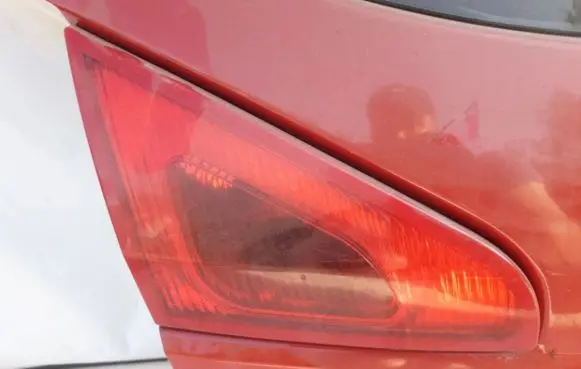 Mitsubishi Colt Tailgate rear/tail lights