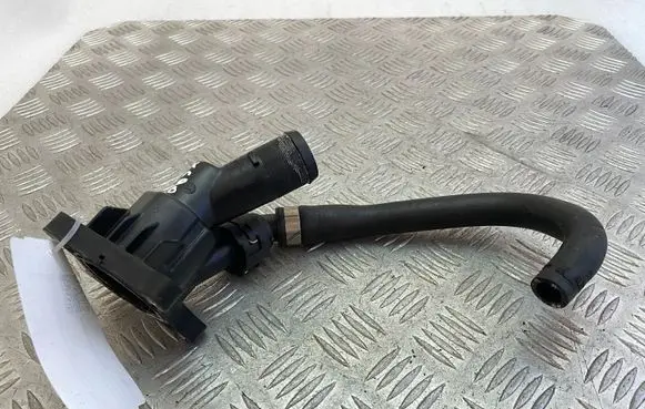 Thermostat/thermostat housing