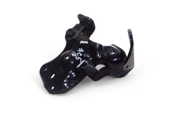 Engine mounting bracket