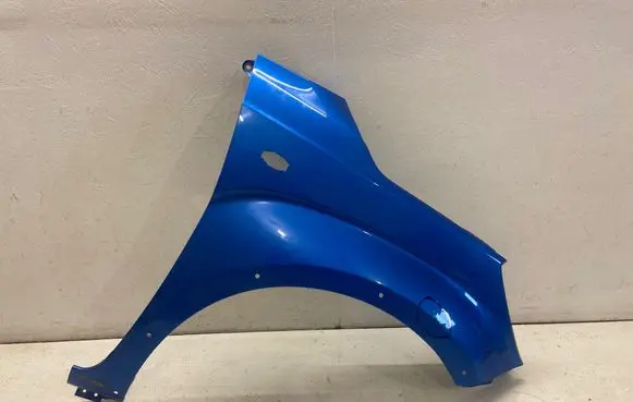 Suzuki Ignis Fender