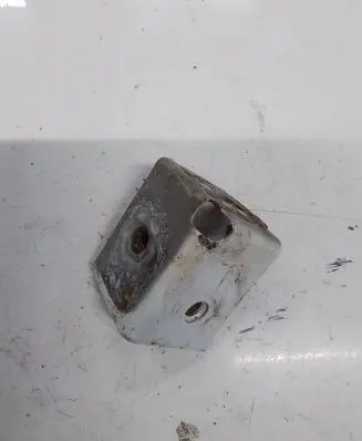 Renault Master III Fender mounting bracket 625250003R