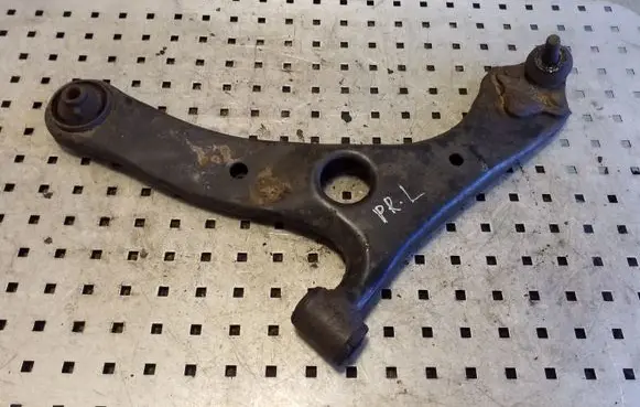 Toyota RAV 4 (XA20) Front lower control arm/wishbone