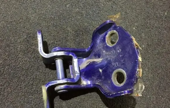 Subaru Forester SG Rear door lower hinge