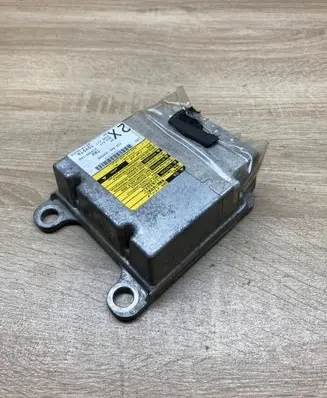 Toyota Avensis T250 Airbag control unit/module 8917005220