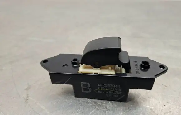 Peugeot iOn Electric window control switch MR587944 C8DD411MB