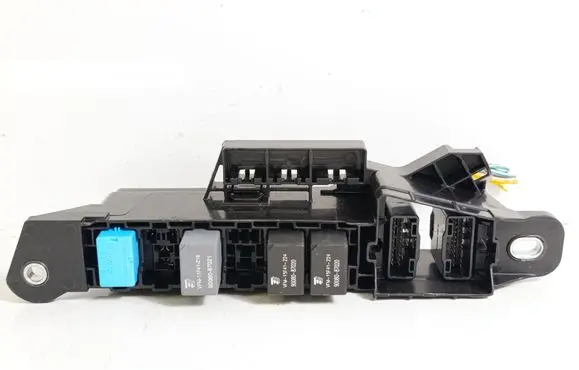 Toyota C-HR I Fuse module 71547921