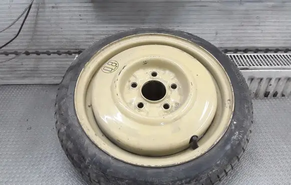 Mazda 3 I R15 spare wheel 