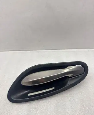 BMW 6 E63 E64 Front door interior handle 7116065 7119063