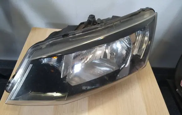 Skoda Fabia Mk3 (NJ) Headlight/headlamp 6V1941015C