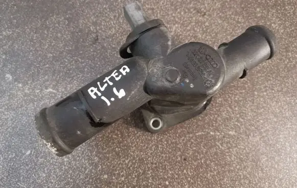 Seat Altea Engine coolant pipe/hose 06A121133AL