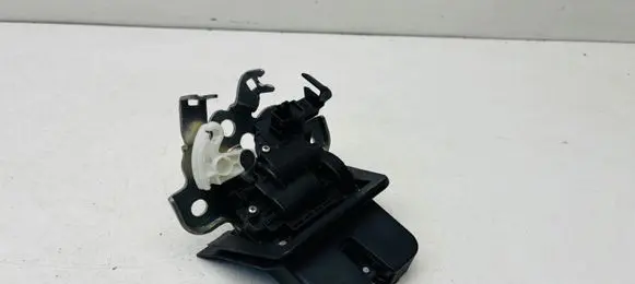 Audi A3 S3 8V Tailgate/trunk/boot lock/catch/latch 8R0827505