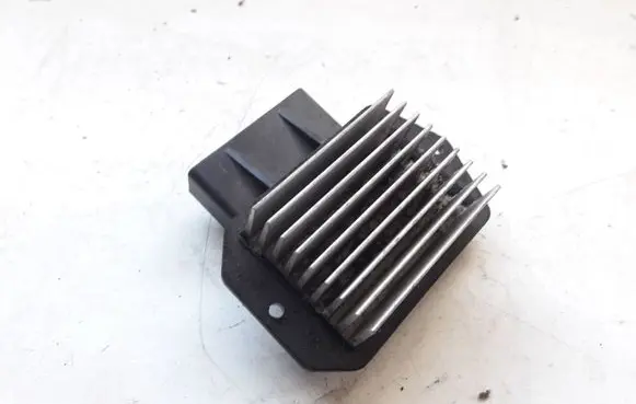 Toyota Avensis T250 Heater blower fan relay 